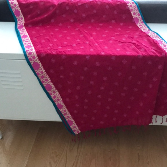 Batik print shawl - Picture 3 of 5